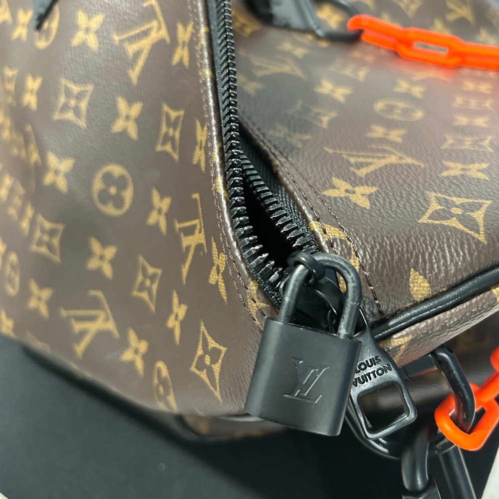 Louis Vuitton X Virgil Abloh NWT Duffle LIMITED EDITION - Picture 5 of 8